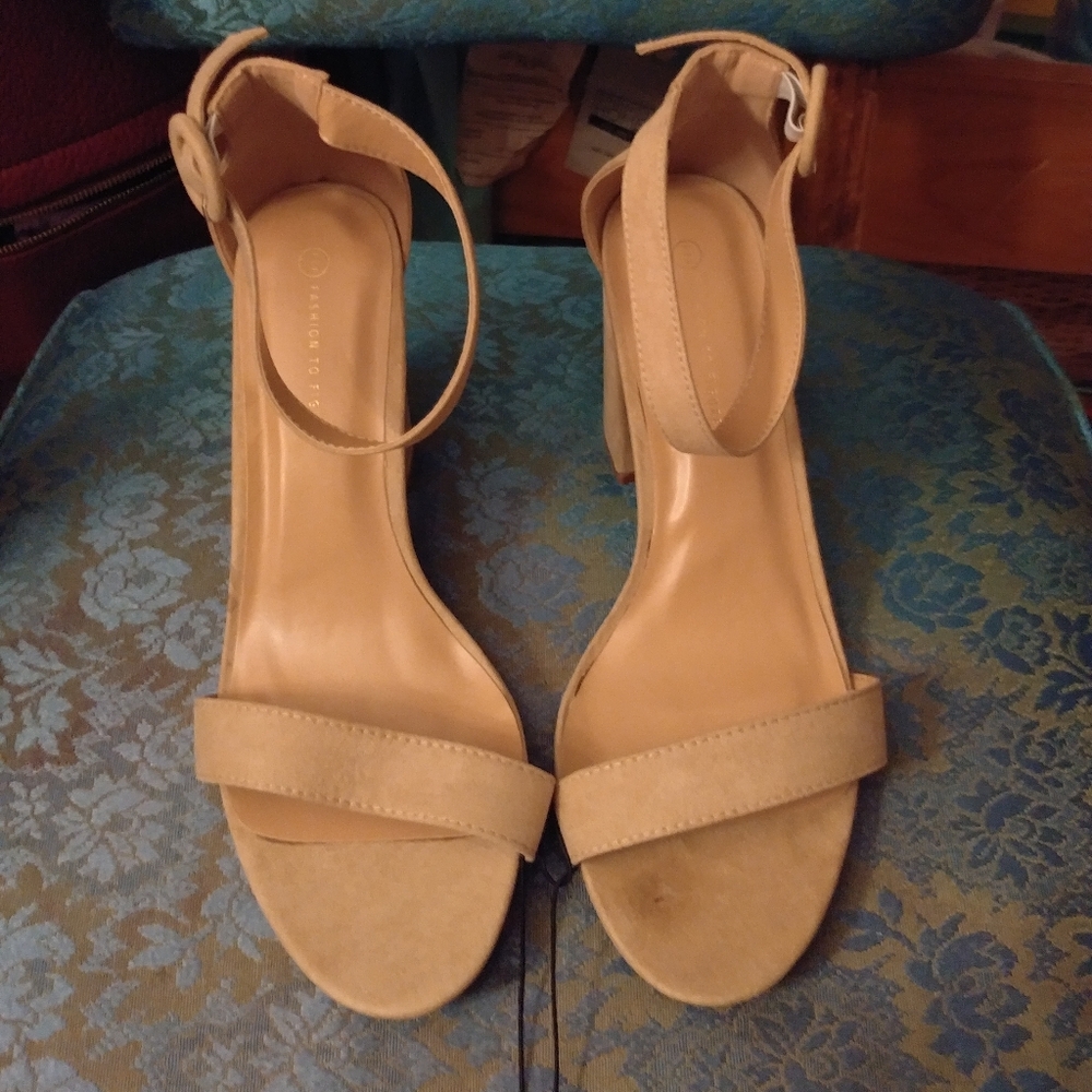 Tan block heel, size 11w